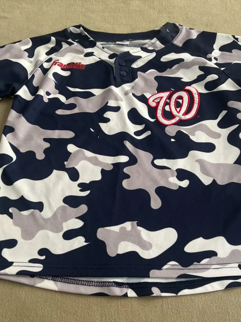 BD & A Washington Nationals Unisex Camo Jersey Short Sleeves Size YM. Really nic